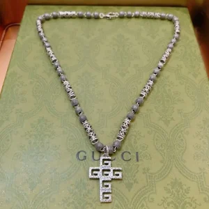 この春夏注目のトップス 2026 ネックレス GUCCI グッチ 商品画像 1