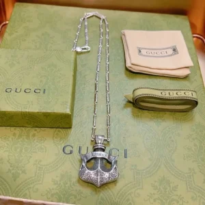 今年のトレンドを先取り 2026 ネックレス GUCCI グッチ 商品画像 1