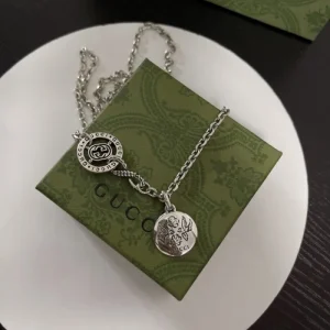 ファッションスタイルへの鍵 2026 ネックレス GUCCI グッチ 商品画像 1