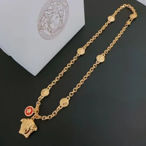 VERSACE ヴェルサーチェ 春夏のトレンド 2026 ネックレス 商品画像 1