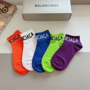 2026 靴下 BALENCIAGA バレンシアガ 春夏も引き続き注目 商品画像 1