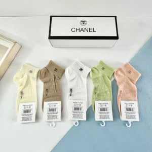 2026 靴下 CHANEL シャネル 気分が上がる憧れブランド 商品画像 1