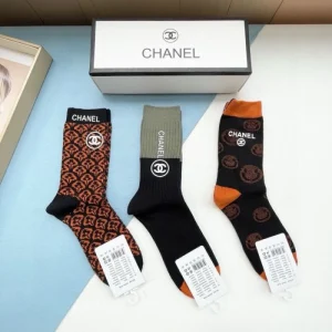 2026 靴下 CHANEL シャネル 上品なカジュアルコーデに 商品画像 1
