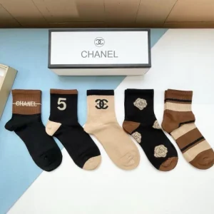 2026 靴下 CHANEL シャネル 今シーズンも人気ブランド 商品画像 1