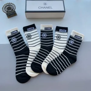2026 靴下 CHANEL シャネル 著名人やセレブも愛用する 商品画像 1