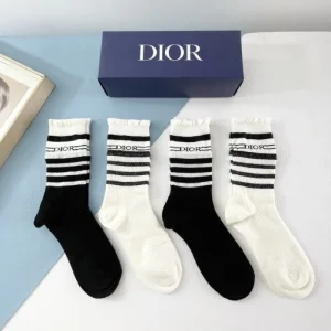 2026 靴下 DIOR ディオール 雑誌掲載も多数注目の新作 商品画像 1