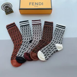 2026 靴下 FENDI フェンデイ 夏の最旬スタイルを楽しい 商品画像 1