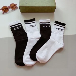 2026 靴下 GUCCI グッチ 春先や夏にぴったりの新作 商品画像 1