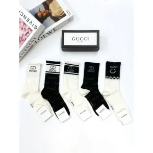 2026 靴下 GUCCI グッチ トレンドのコーディネート 商品画像 1