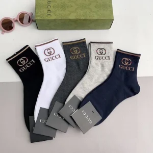 2026 靴下 GUCCI グッチ 老若男女問わず好感度が高い 商品画像 1