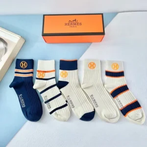 2026 靴下 HERMES エルメス おしゃれ上級者の印象がある 商品画像 1