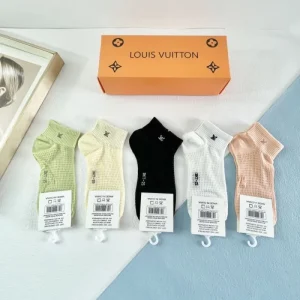 2026 靴下 LOUIS VUITTON ルイヴィトン 海外限定新作 商品画像 1