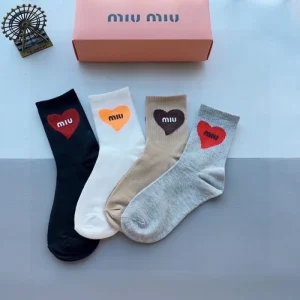 2026 靴下 MIU MIU ミュウミュウ 激安最強セール 商品画像 1
