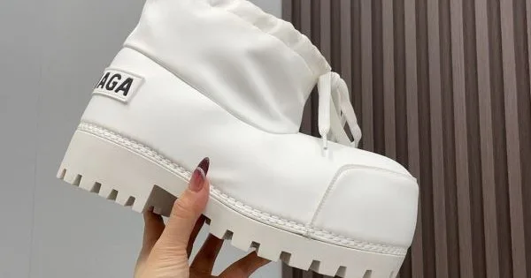 BALENCIAGA バレンシアガ 2024FW レディース用 ブーツ 根強い人気定番商品 商品画像 11