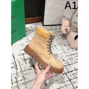 BOTTEGA VENETA ボッテガヴェネタ 2024FW レディース用 ブーツ 最新 話題沸騰中 商品画像 1