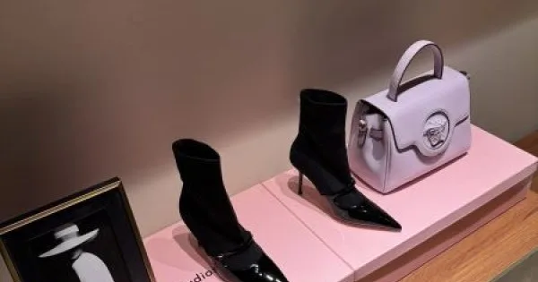 JIMMY CHOO ジミーチュウ 2024FW レディース用 ブーツ 人気急上昇 商品画像 11