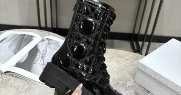 DIOR ディオール 2024FW レディース用 ブーツ 最旬トレンド間違いなし 商品画像 11