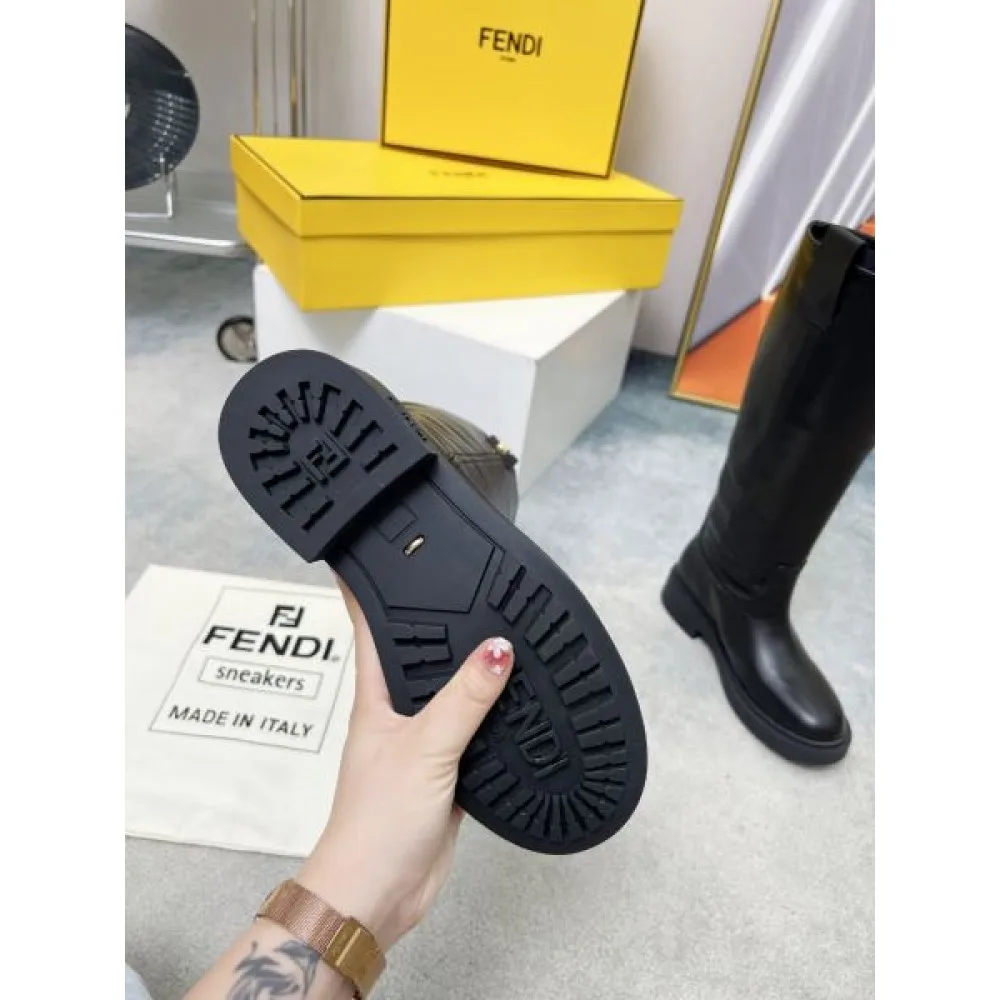 FENDI フェンデイ 2024FW レディース用 ブーツ 大切な方へのギフト 商品画像 9