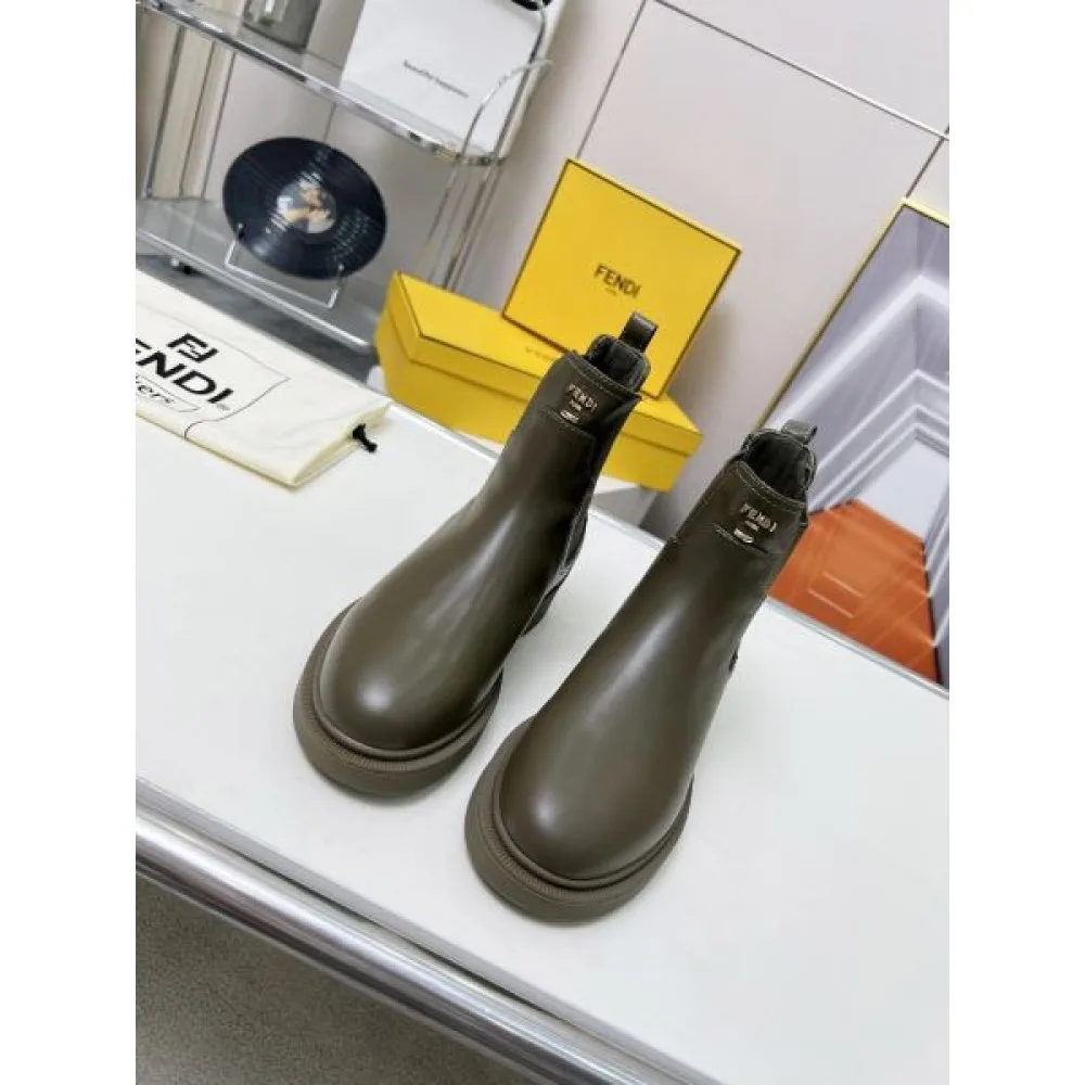 FENDI フェンデイ 2024FW レディース用 ブーツ 見逃せない今秋新作 商品画像 5