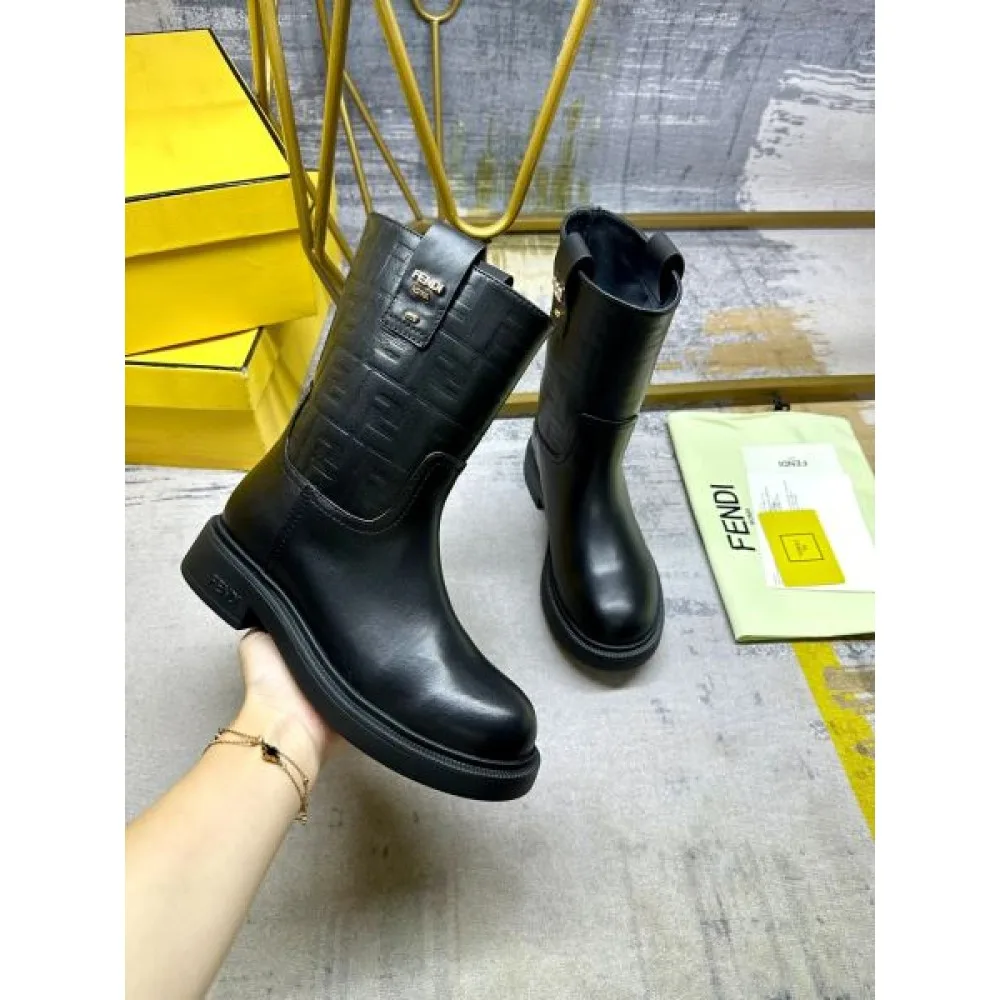 FENDI フェンデイ 2024FW レディース用 ブーツ 【激安】高級品通販 商品画像 1