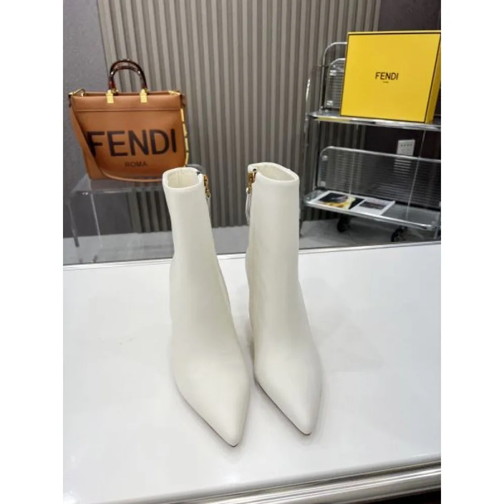 FENDI フェンデイ 2024FW レディース用 ブーツ トレンドの最先端に 商品画像 6