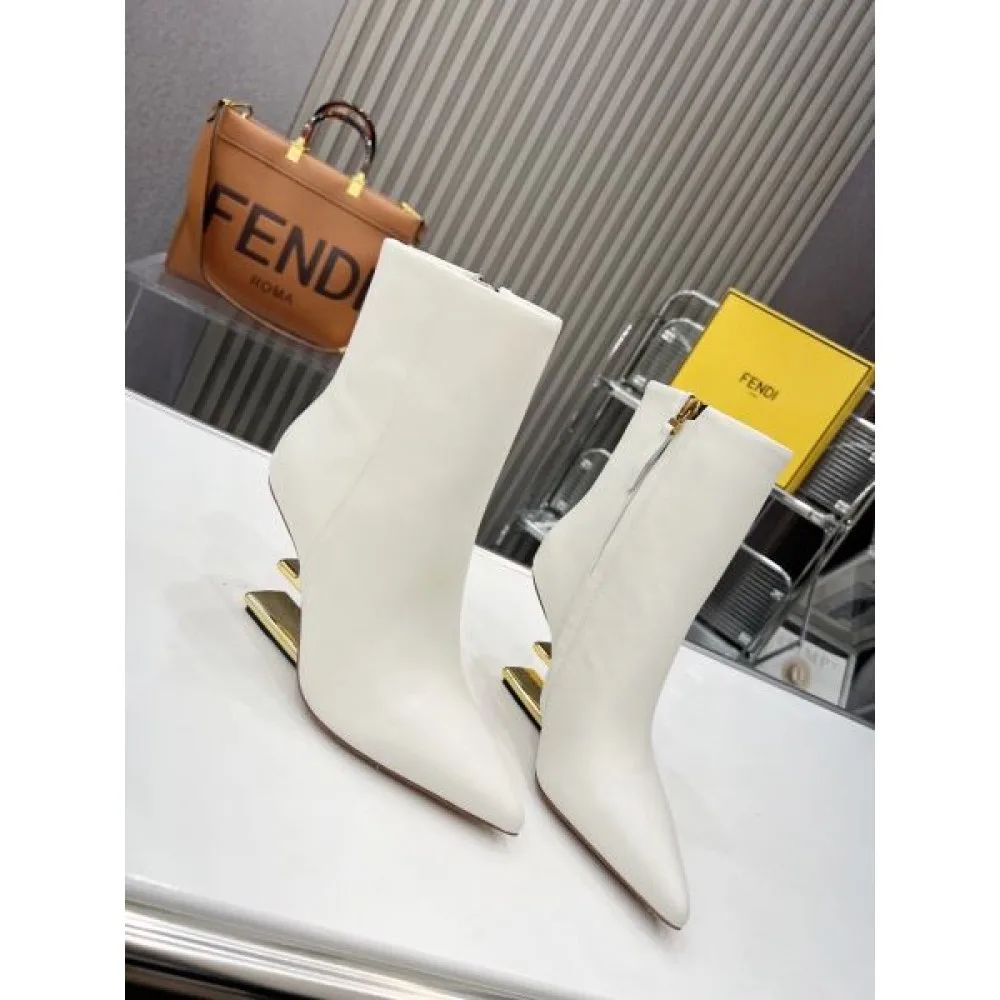 FENDI フェンデイ 2024FW レディース用 ブーツ トレンドの最先端に 商品画像 7