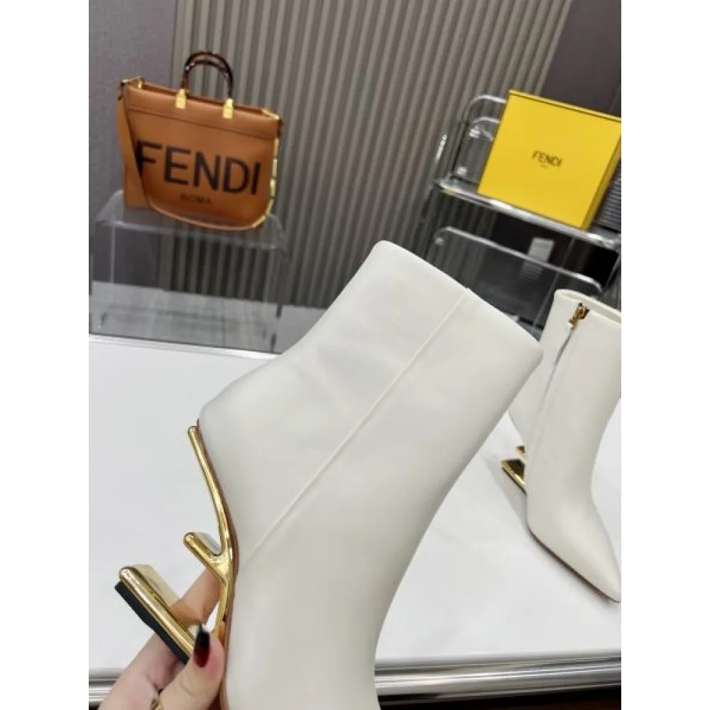 FENDI フェンデイ 2024FW レディース用 ブーツ トレンドの最先端に 商品画像 9