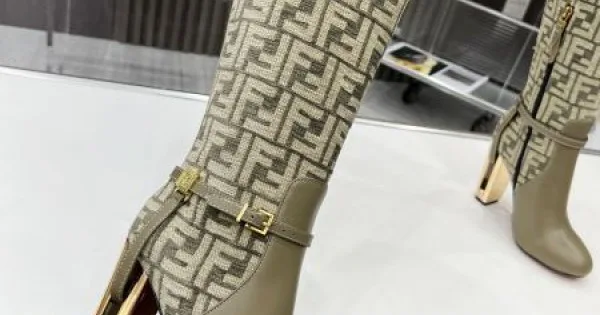 FENDI フェンデイ 2024FW レディース用 ブーツ 高レビューアイテム 商品画像 12