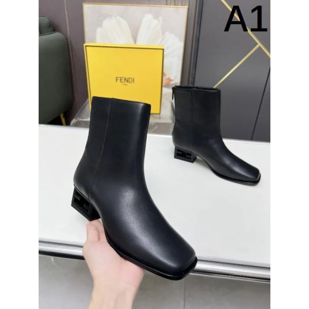 FENDI フェンデイ 2024FW レディース用 ブーツ 今年の冬はこれで決まり 商品画像 1