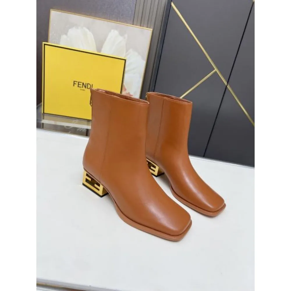 FENDI フェンデイ 2024FW レディース用 ブーツ 今年の冬はこれで決まり 商品画像 4