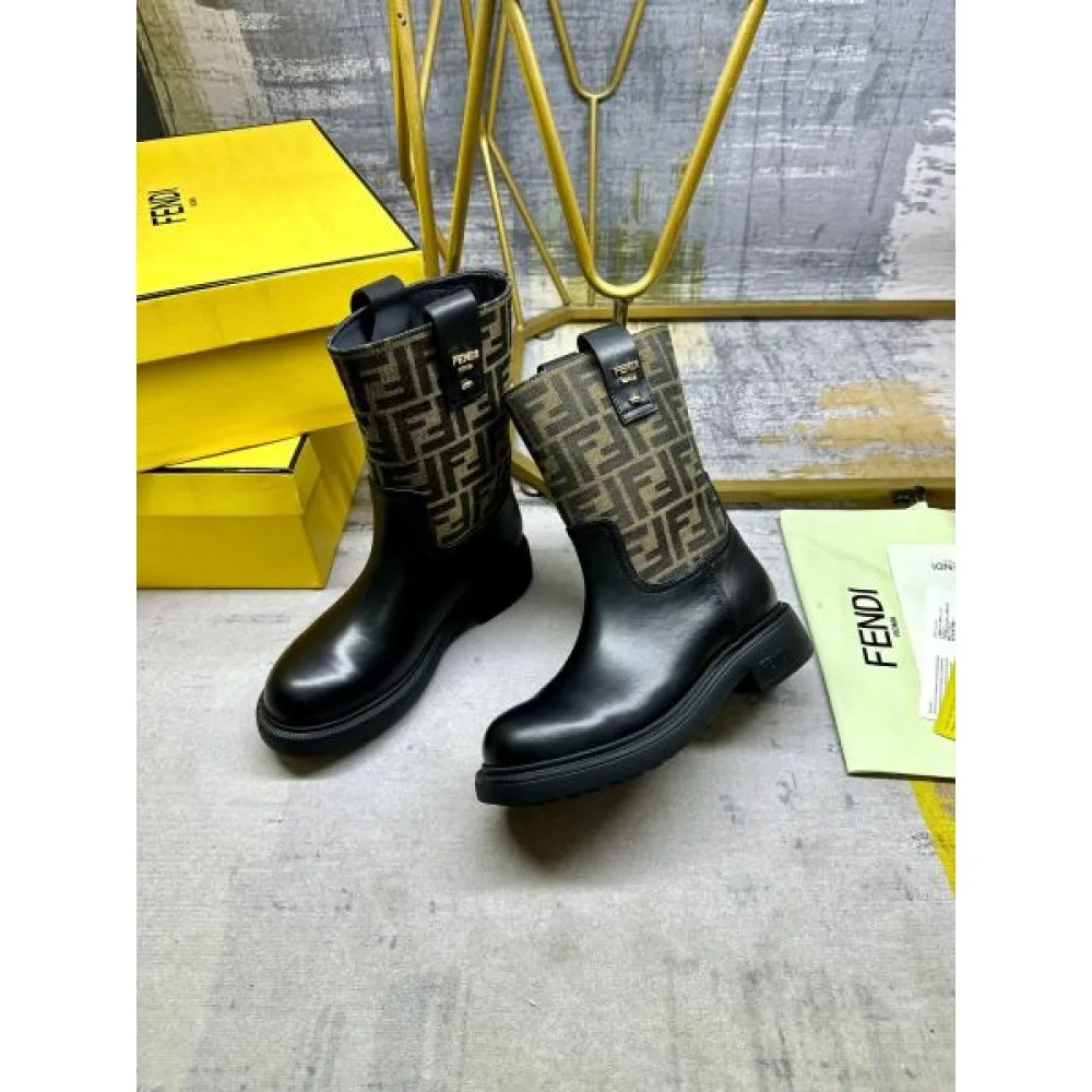 FENDI フェンデイ 2024FW レディース用 ブーツ 最後の秋冬コレクション 商品画像 3