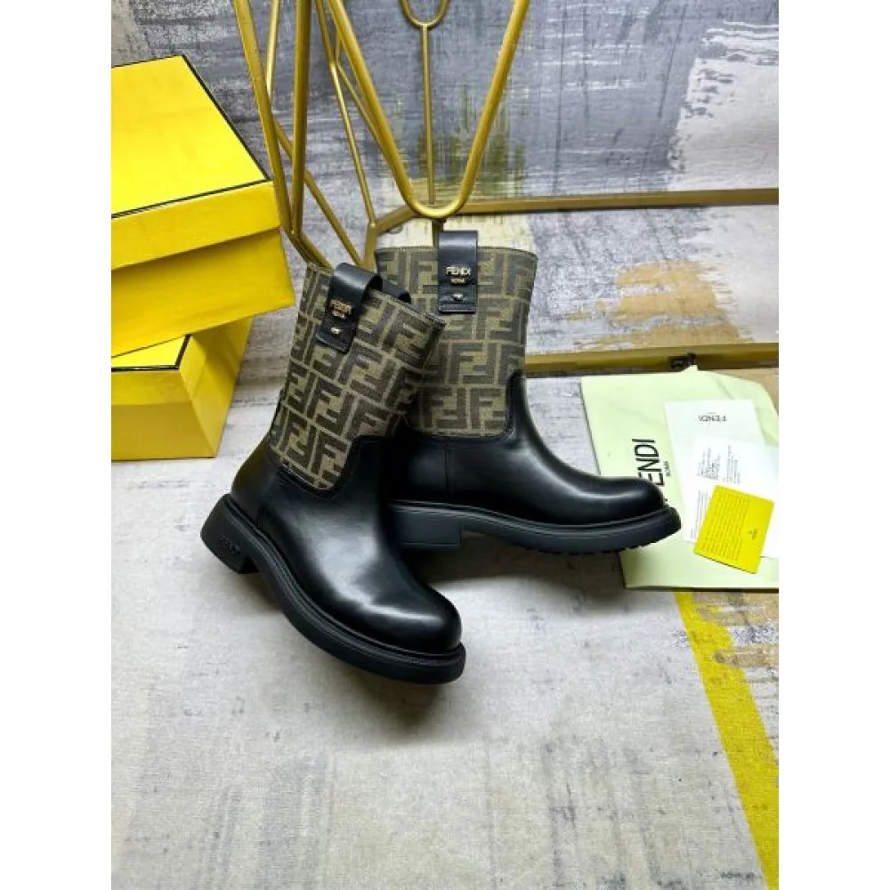 FENDI フェンデイ 2024FW レディース用 ブーツ 最後の秋冬コレクション 商品画像 5