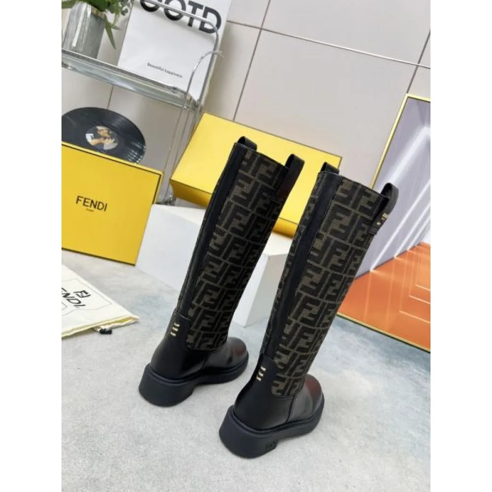 FENDI フェンデイ 2024FW レディース用 ブーツ 抜群なブランドプリント 商品画像 8