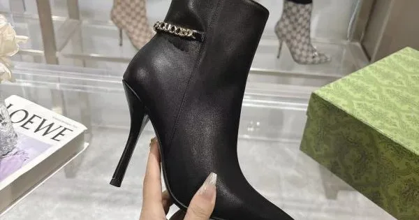 GUCCI グッチ 2024FW レディース用 ブーツ 大人の色気を印象に 商品画像 11