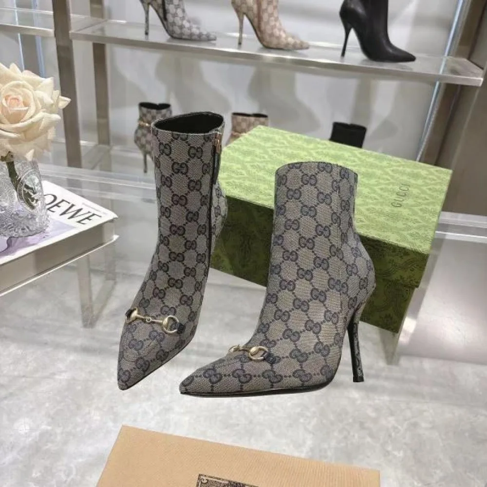 GUCCI グッチ 2024FW レディース用 ブーツ 大人っぽいデザイン 商品画像 4