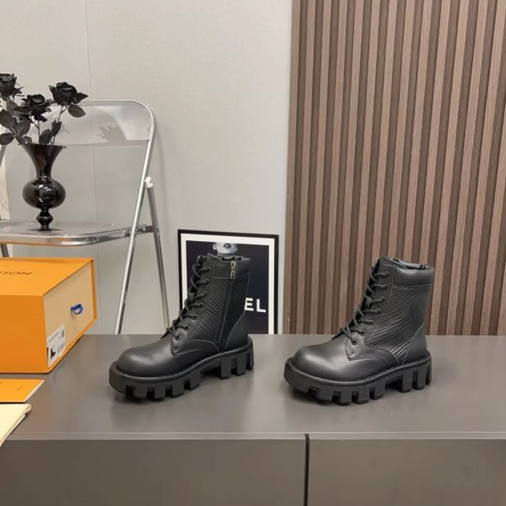LOUIS VUITTON ルイヴィトン 2024FW レディース用 ブーツ 大人シンプルな 商品画像 4
