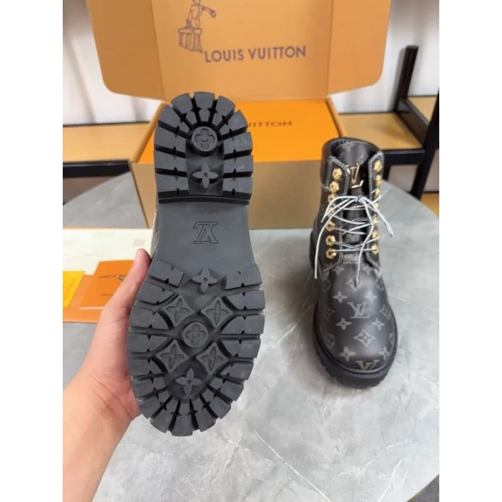 LOUIS VUITTON ルイヴィトン 2024FW レディース用 ブーツ トレンド感満載 商品画像 9