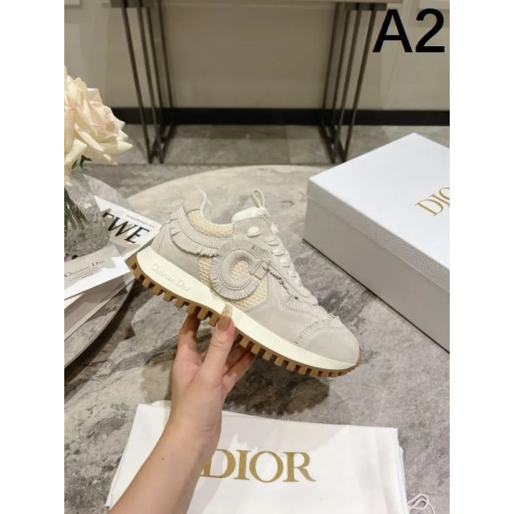 DIOR ディオール 2024FW レディース用 スニーカー 冬季新作に狙うファン殺到 商品画像 2