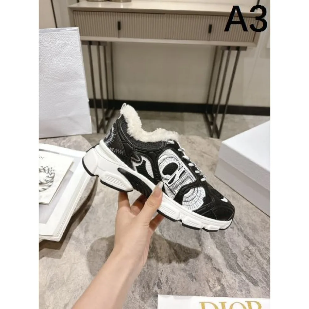 DIOR ディオール 2024FW レディース用 スニーカー 海外の顧客限定先行セール 商品画像 3