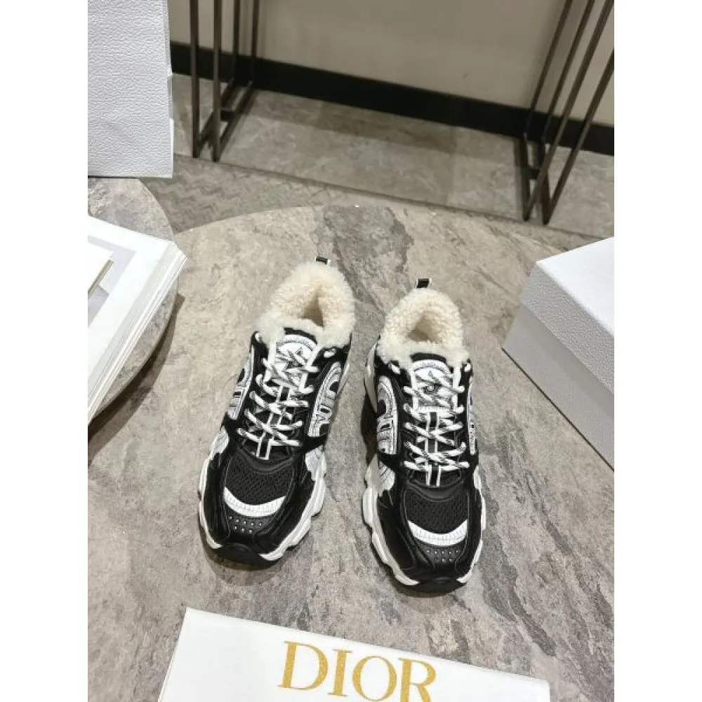 DIOR ディオール 2024FW レディース用 スニーカー 海外の顧客限定先行セール 商品画像 5