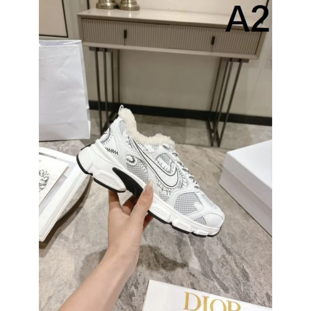 DIOR ディオール 2024FW レディース用 スニーカー 夢中になる冬季新作が続出 商品画像 2