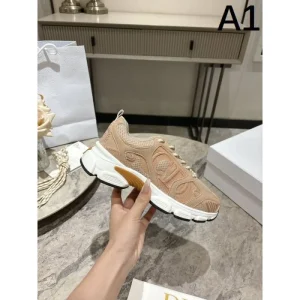 DIOR ディオール 2024FW レディース用 スニーカー 著名人やセレブも愛用する 商品画像 1
