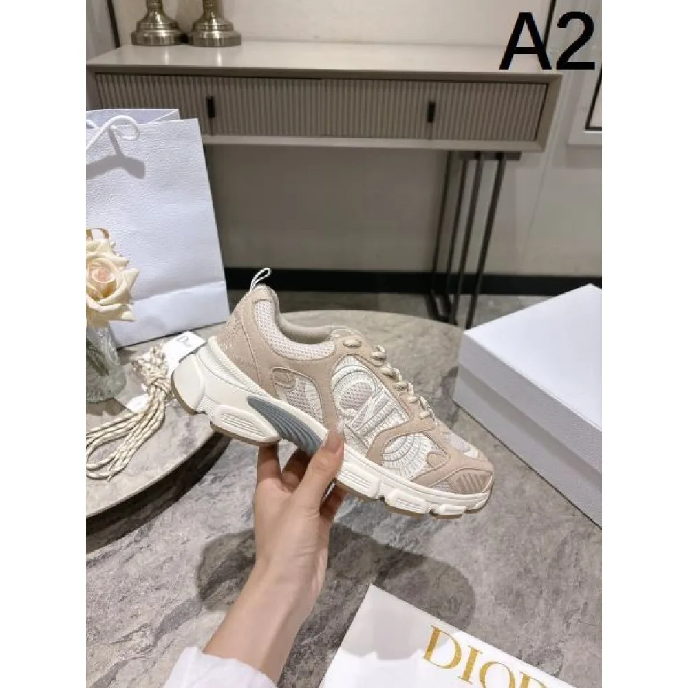 DIOR ディオール 2024FW レディース用 スニーカー 著名人やセレブも愛用する 商品画像 2