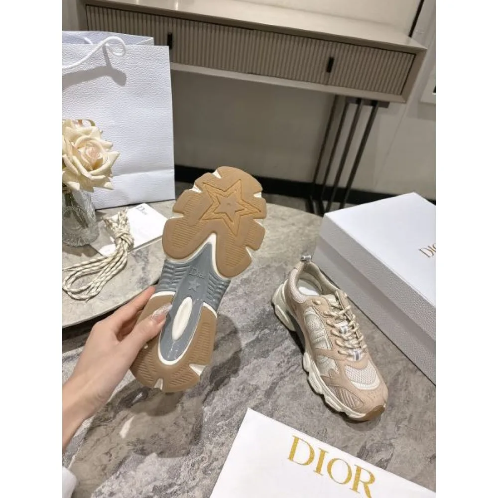 DIOR ディオール 2024FW レディース用 スニーカー 著名人やセレブも愛用する 商品画像 5