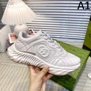 2026 定番が欲しい方 GUCCI グッチ レディース用 スニーカー 商品画像 1