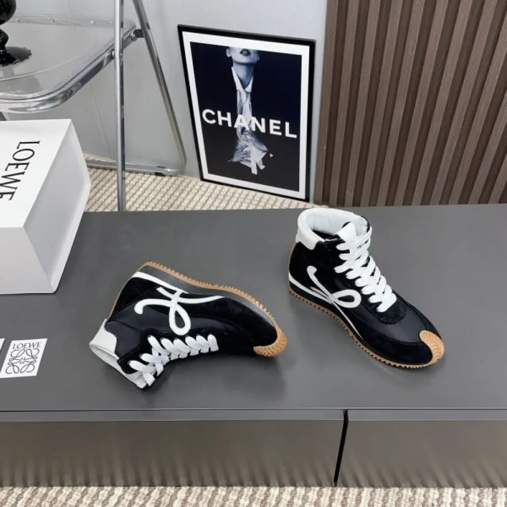 LOEWE ロエベ 2024FW レディース用 スニーカー 季節の変わり目に活躍する 商品画像 7