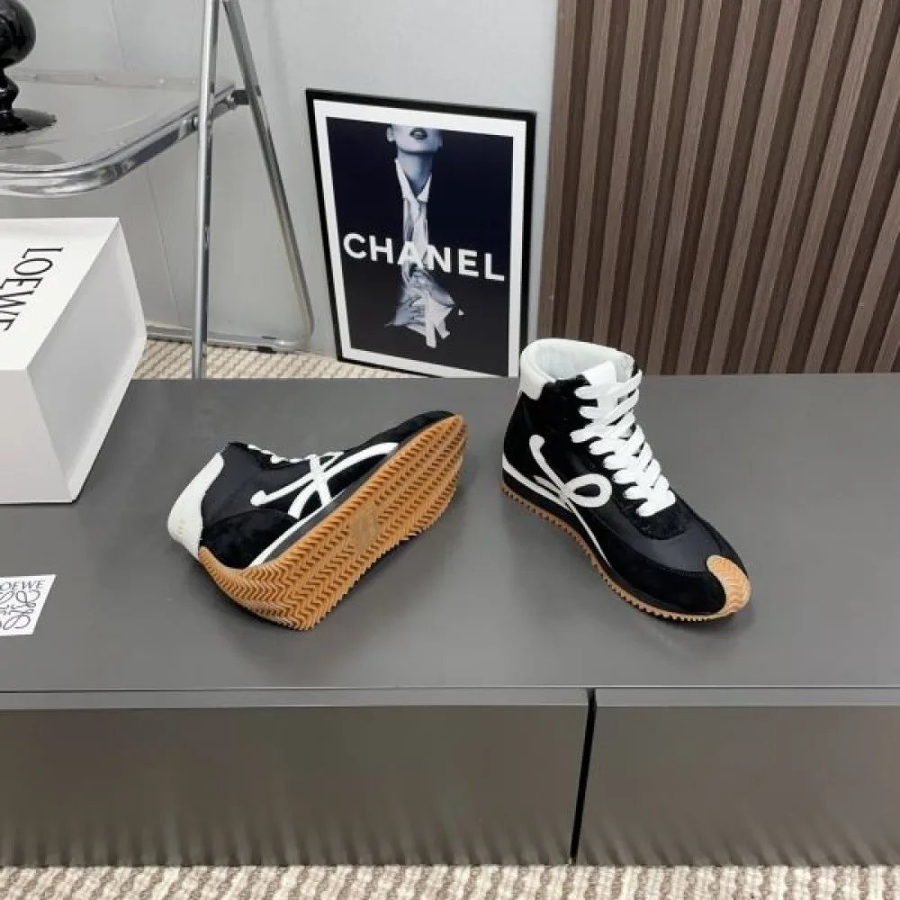 LOEWE ロエベ 2024FW レディース用 スニーカー 季節の変わり目に活躍する 商品画像 10