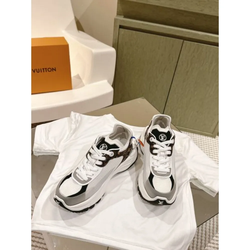 2026 最低価格保証 LOUIS VUITTON ルイヴィトン レディース用 スニーカー 商品画像 6