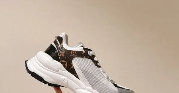2026 最低価格保証 LOUIS VUITTON ルイヴィトン レディース用 スニーカー 商品画像 11