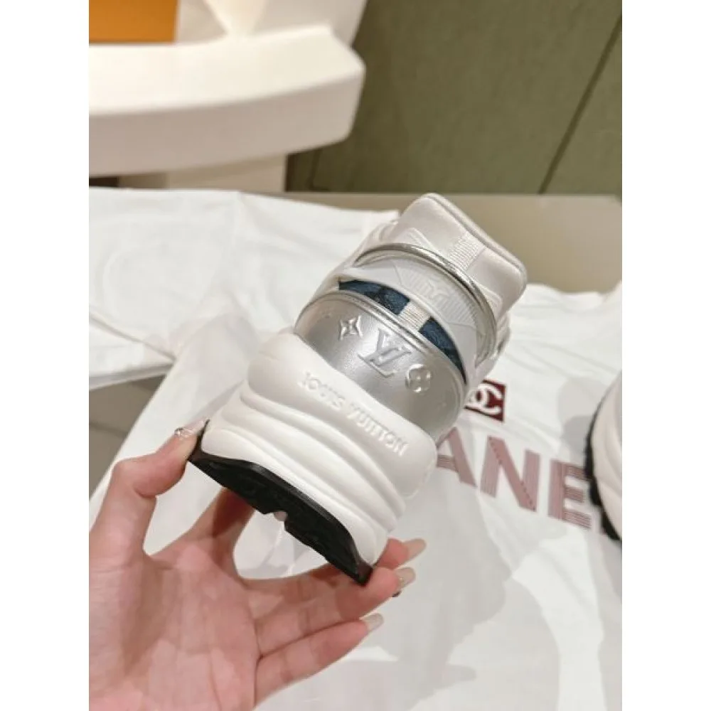 2026 最安値挑戦! LOUIS VUITTON ルイヴィトン レディース用 スニーカー 商品画像 8